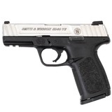 SMITH & WESSON SD40 VE .40 S&W - 1 of 3