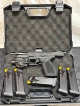 TAURUS GX4 CARRY [BLK] 9MM LUGER (9x19 PARA) - 1 of 3