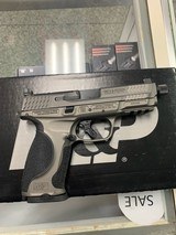 SMITH & WESSON M&P9 M2.0 9MM LUGER (9X19 PARA) - 2 of 3