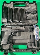 BERETTA APX 9MM LUGER (9x19 PARA) - 1 of 3