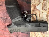 SPRINGFIELD ARMORY HELLCAT9MM LUGER (9x19 PARA) - 1 of 2