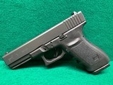 GLOCK G21 SF .45 ACP - 2 of 3