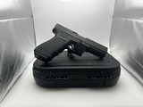 GLOCK 17 gen 4 9MM LUGER (9x19 PARA) - 1 of 3