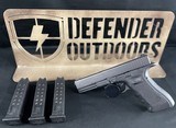 GLOCK G22
Gen 4 .40 S&W - 1 of 3