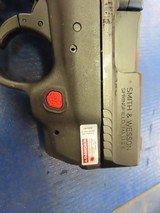 SMITH & WESSON M&P9 SHIELD M2.0 CRIMSON TRACE LASER 9MM LUGER (9X19 PARA) - 2 of 3