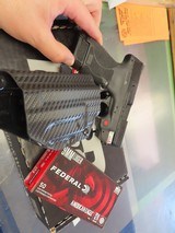 SMITH & WESSON M&P9 SHIELD M2.0 CRIMSON TRACE LASER 9MM LUGER (9X19 PARA)