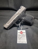 SMITH & WESSON SD40VE .40 S&W - 1 of 2