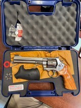 SMITH & WESSON MODEL 610 10MM - 1 of 3