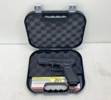 GLOCK 22 .40 S&W - 1 of 3