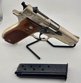 SMITH & WESSON 39-2 9MM LUGER (9x19 PARA)