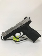 SMITH & WESSON SD40 VE .40 S&W - 2 of 3