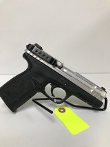 SMITH & WESSON SD40 VE .40 S&W - 3 of 3
