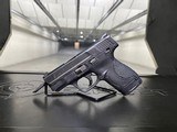 SMITH & WESSON M&P9 SHIELD 9MM LUGER (9x19 PARA)