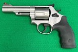 SMITH & WESSON 69 .44 MAGNUM