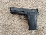 SMITH & WESSON M&P 9 SHIELD EZ 9MM LUGER (9x19 PARA) - 1 of 3