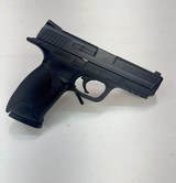 SMITH & WESSON M&P 40 .40 S&W - 1 of 3