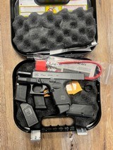 GLOCK G27 GEN 4 .40 S&W - 2 of 3