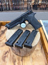 BERETTA 92FS 9MM LUGER (9X19 PARA) - 1 of 3