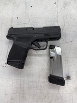 SPRINGFIELD ARMORY HELLCAT 9MM LUGER (9x19 PARA) - 2 of 3