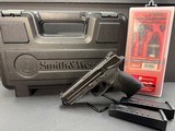SMITH & WESSON M&P 40 .40 S&W - 2 of 2