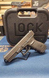 GLOCK G21 SF .45 ACP - 2 of 3