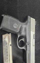 SMITH & WESSON SIGMA 9VE 9MM LUGER (9X19 PARA) - 2 of 3