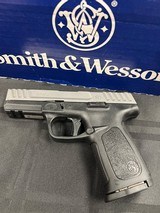 SMITH & WESSON SD40 2.0 .40 S&W