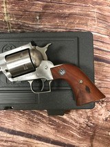 RUGER NEW MODEL SUPER BLACKHAWK .44 MAGNUM - 2 of 3