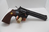 COLT Python .357 MAG - 2 of 3