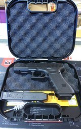 GLOCK G22 .40 S&W - 1 of 3