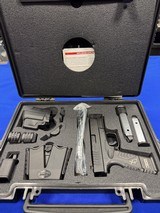 Springfield Armory XDM .40 S&W - 3 of 3