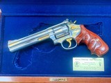 SMITH & WESSON Model 686-6
.357 MAG - 3 of 3
