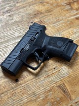 BERETTA APX Carry 9MM LUGER (9x19 PARA)