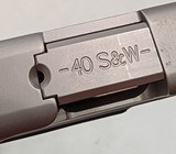 SMITH & WESSON SD40 VE .40 S&W - 2 of 3