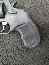 TAURUS 856 T.O.R.O. .38 SPL +P - 2 of 3
