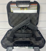 GLOCK G22 GEN 4 .40 S&W - 1 of 3