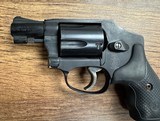 SMITH & WESSON 442 AIRWEIGHT .38 SPL +P - 2 of 3