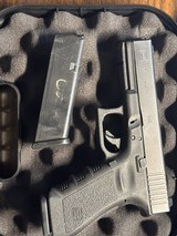 GLOCK 17 Gen 3 9MM LUGER (9x19 PARA) - 2 of 3