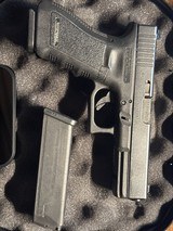 GLOCK 17 Gen 3 9MM LUGER (9x19 PARA) - 1 of 3