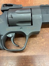 TAURUS RAGING HUNTER .44 MAGNUM - 2 of 3