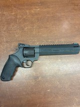 TAURUS RAGING HUNTER .44 MAGNUM - 1 of 3