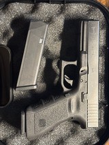 GLOCK 17 Gen 3 9MM LUGER (9x19 PARA) - 2 of 3