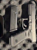 GLOCK 17 Gen 3 9MM LUGER (9x19 PARA) - 2 of 3