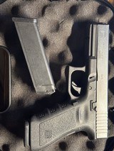 GLOCK 17 Gen 3 9MM LUGER (9x19 PARA) - 2 of 3
