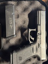 GLOCK 17 Gen 3 9MM LUGER (9x19 PARA) - 2 of 3
