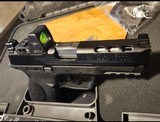 SMITH & WESSON M&P 9 PERFORMANCE CENTER 9MM LUGER (9x19 PARA) - 1 of 3