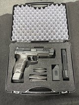 HECKLER & KOCH VP9L 9MM LUGER (9x19 PARA) - 1 of 3
