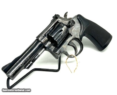 SMITH & WESSON 18 .22 LR