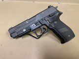 SIG SAUER P226
MK25 9MM LUGER (9x19 PARA) - 2 of 3
