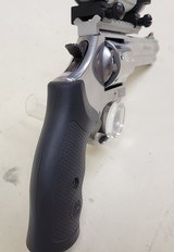 SMITH & WESSON 686 PLUS .357 MAG - 2 of 3